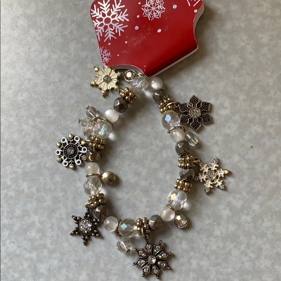 NWT Snow Flake Bracelet - Picture 8 of 8
